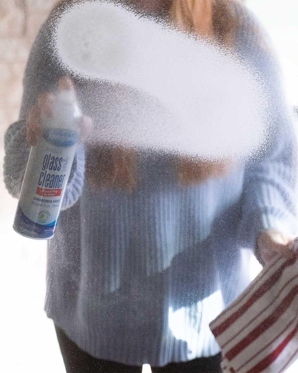 Sprayway Glass Cleaner Foaming Aerosol Spray, 19oz, Pack of 2 | Ammonia-Free, Streakless, Fast-Acting | Cleans & Polishes Glass Surfaces | Fresh Scent, Removes Fingerprints, Dust, Dirt, Smoke Film