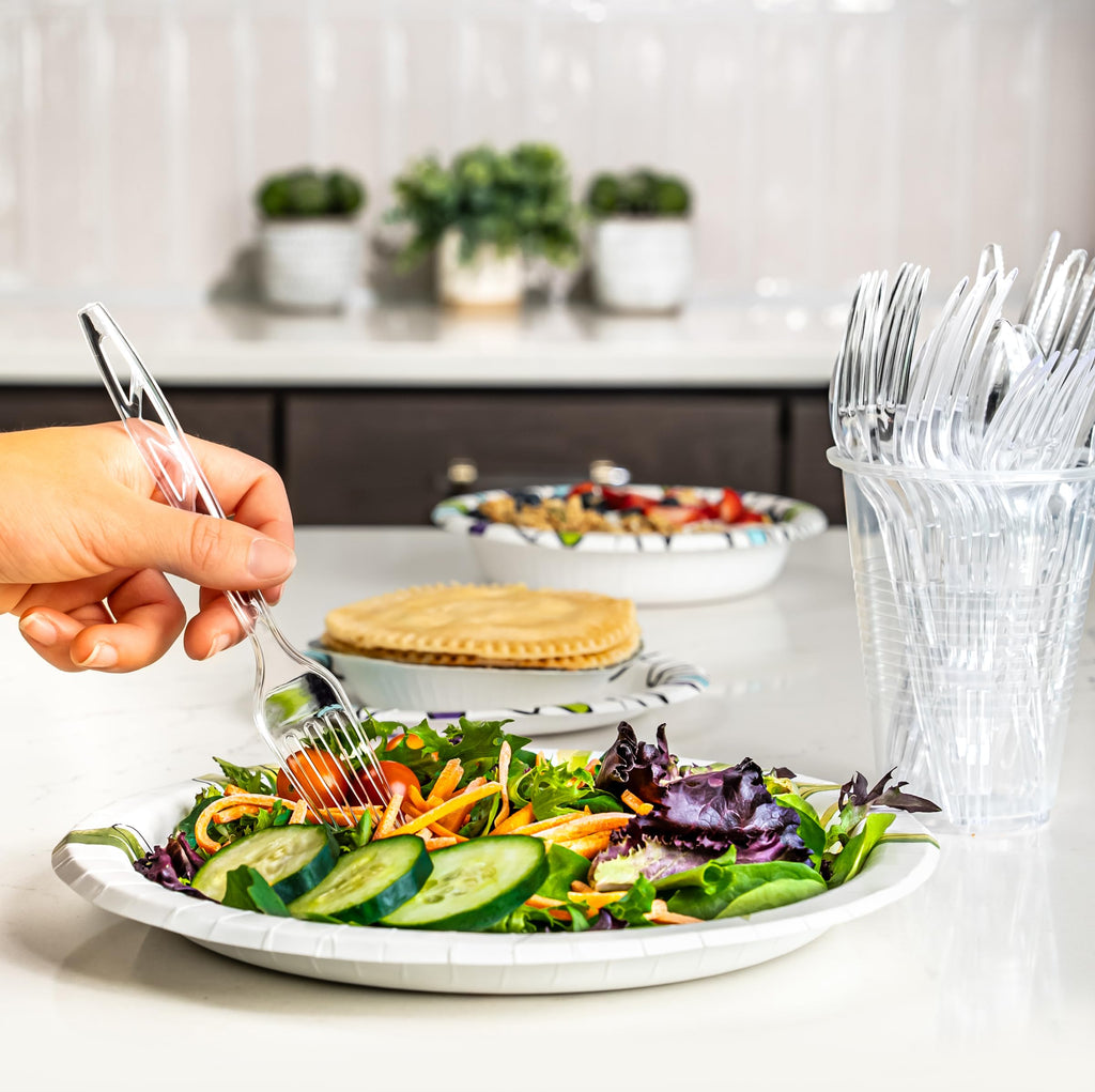 Amazon Basics Disposable Clear Plastic Forks, Premium Quality, 100 Count, Large Pack, Packaging May Vary